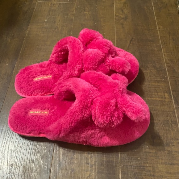 Juicy Couture Fuzzy slide slippers in hot pink - Picture 2 of 8